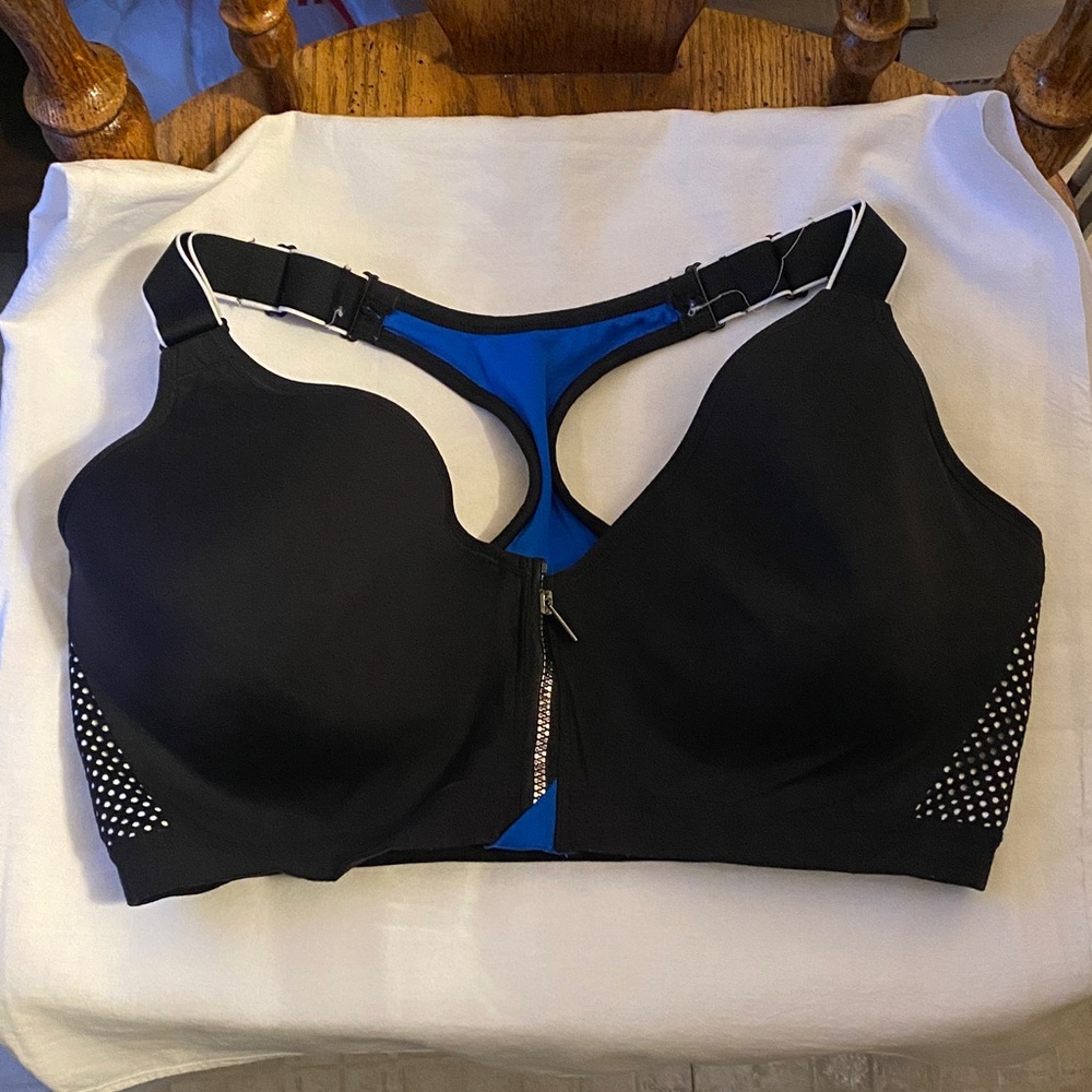 Maidenform Women's Sports Bra 36DD
